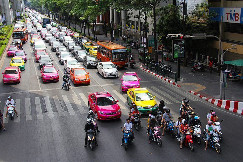 como moverse por bangkok taxi grab y bolt