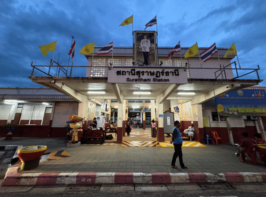 estacion tren surat thani
