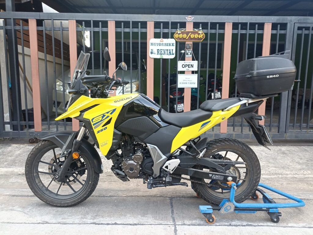 alquilar moto en nonthaburi tailandia