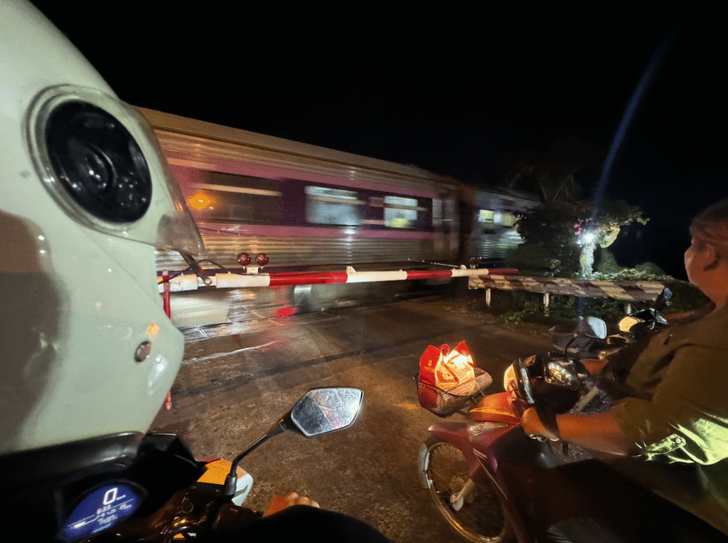 grab moto taxi nakhon pathom