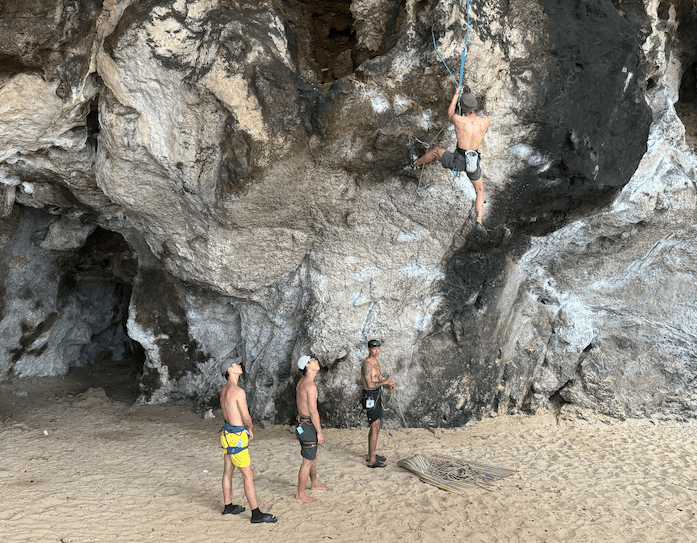 Escaladores en Tonsai