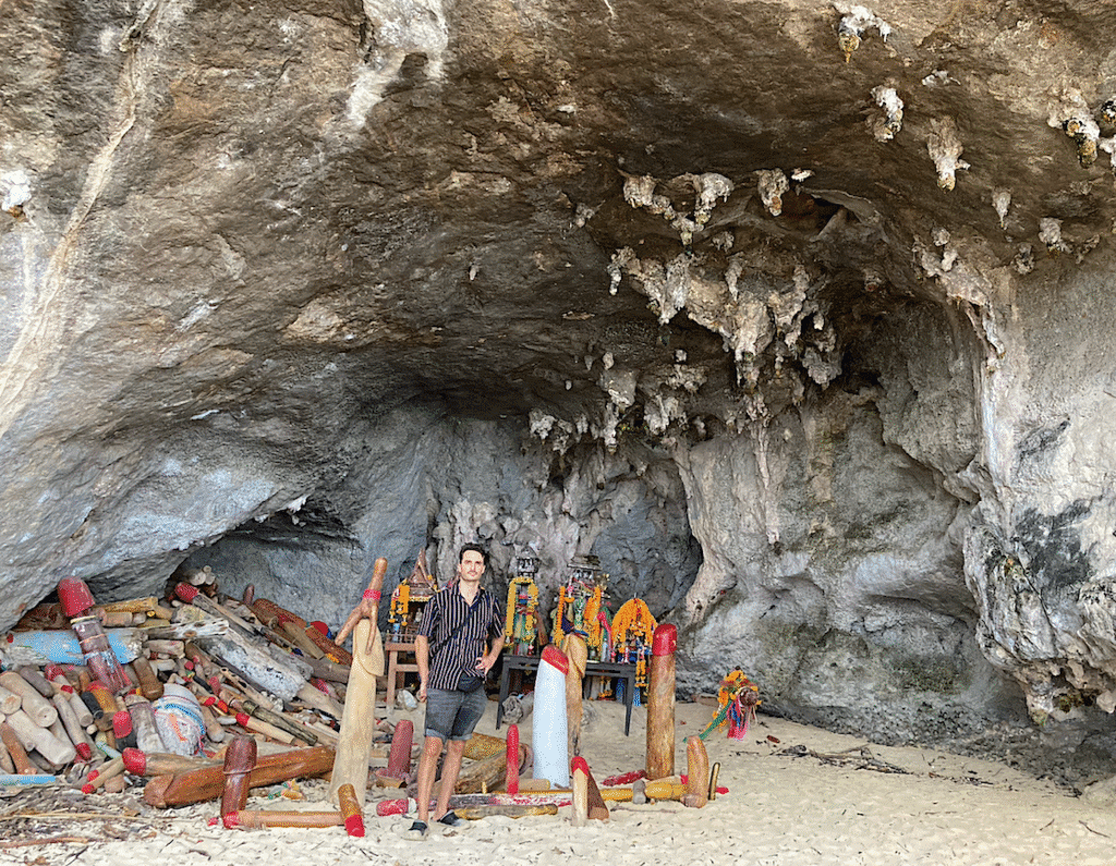 Cueva de Phra Nang, Railay