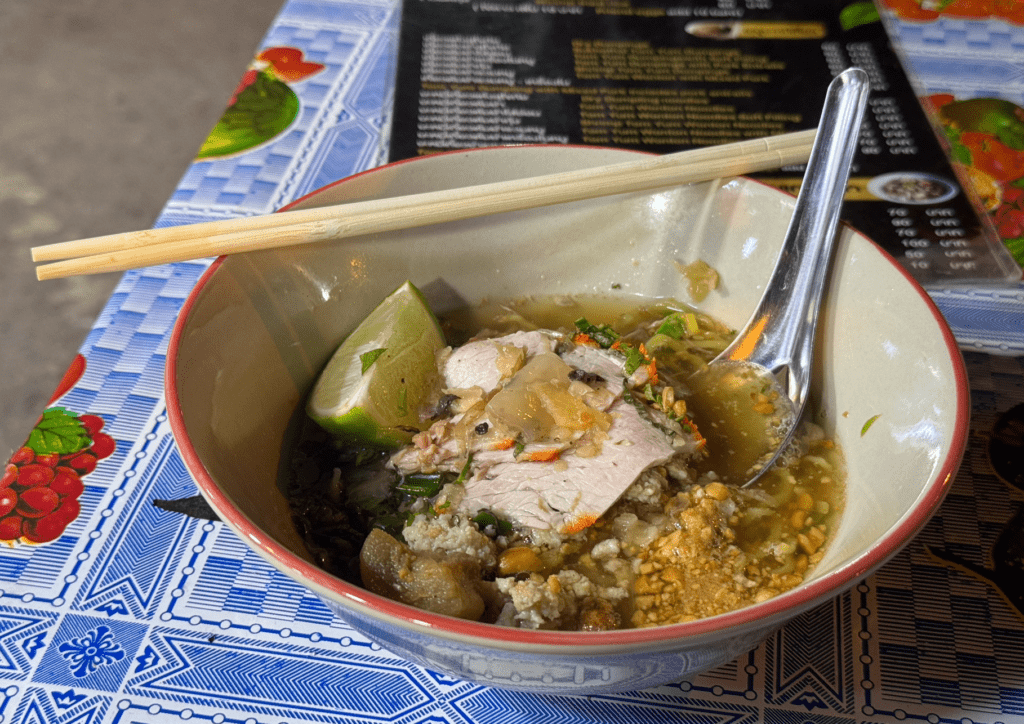 que comer en sukhothai