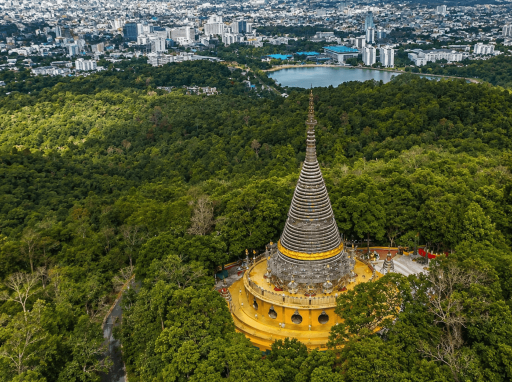 Pagoda de Acero Phra Maha Chedi Tripob Trimongkol