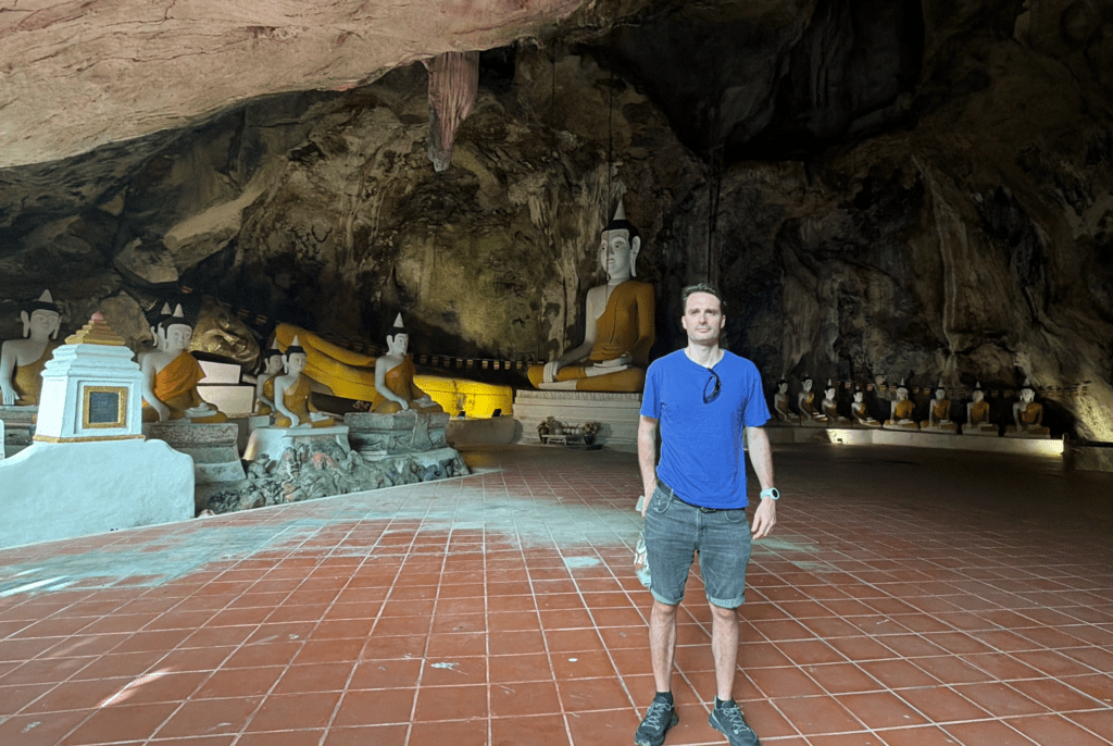 cueva Tham Khuha Sawan phatthalung